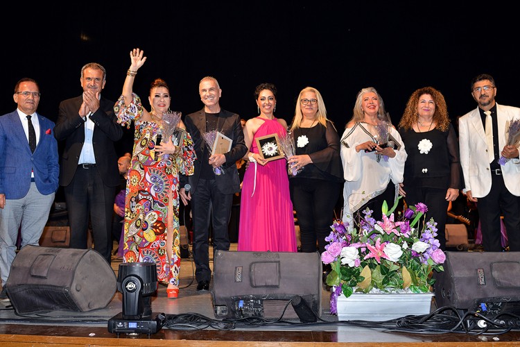 Kıbrıs'ta 70'ler Rüzgarı