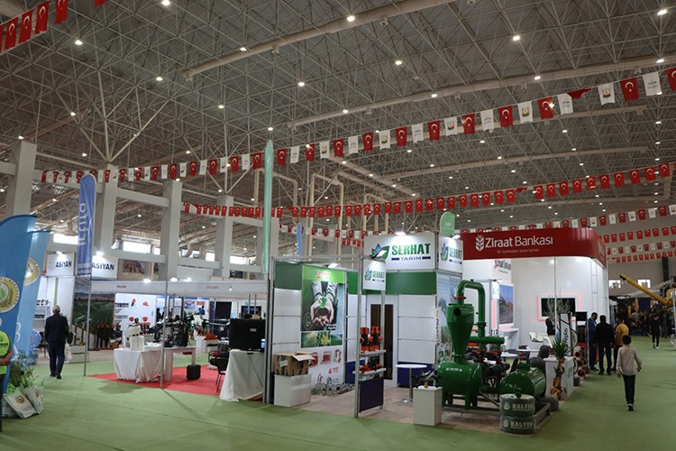 Başkan Beyazgül: Akıllı Tarım Uygulamaları Merkezi'ni kuruyoruz