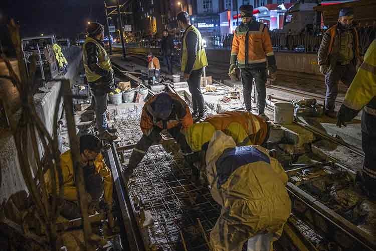 Sultangazi Yaya Üst Geçidi yıkım çalışması başladı