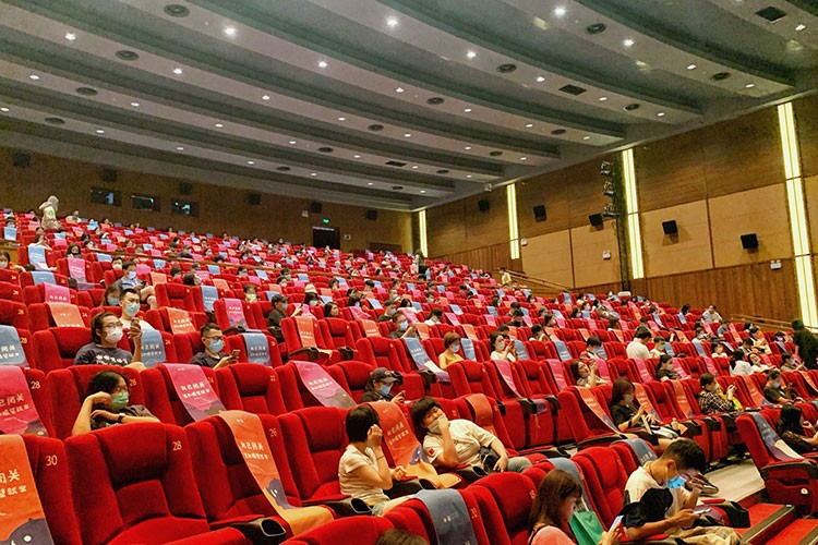 Çin'de 2025 yılı sinema gişe hasılatı, geçen yılın toplamını aştı