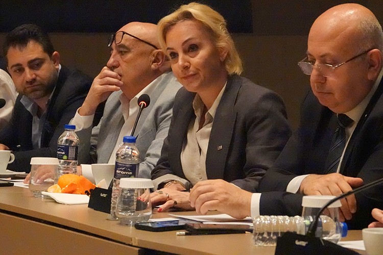 Acil destek depremin vurduğu tarıma can suyu olur