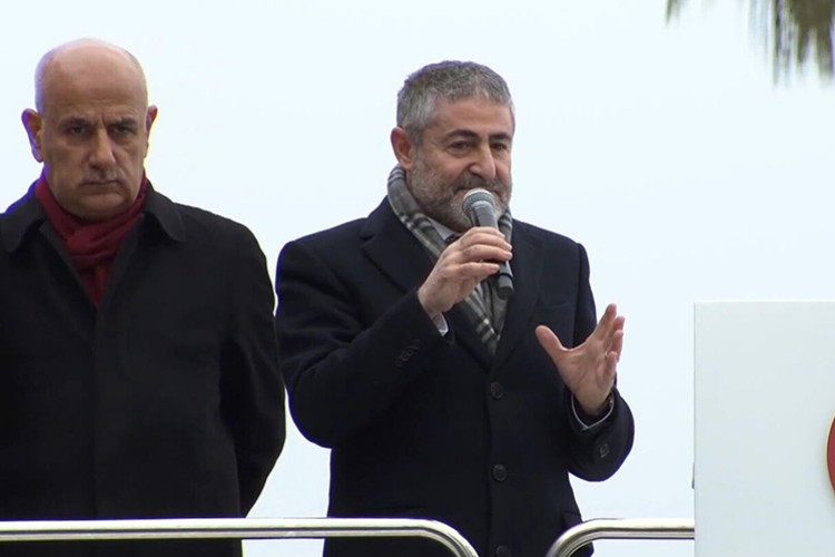 "Faizi artıracak mısın, artırmayacak mısın?"