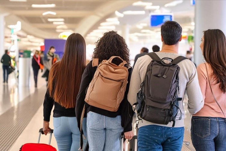 Dünya Ekonomik Forumu: Uluslararası seyahat salgın öncesi seviyeye döndü ama zorluklar sürüyor