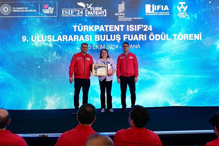 VacciZone'un kurucusuna TeknoFest 2024'ten ödül