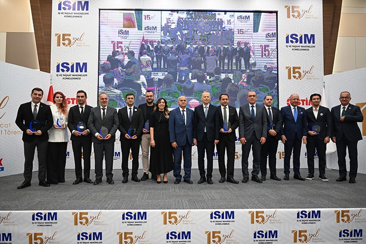İş ve inşaat makineleri ihrac edenn firmalar ödüllendirildi
