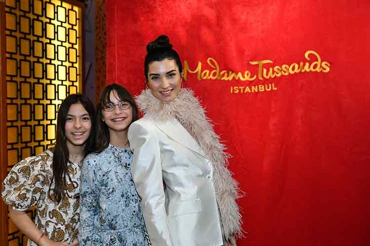Tuba Büyüküstün, Madame Tussauds İstanbul'un yıldızlar geçidinde