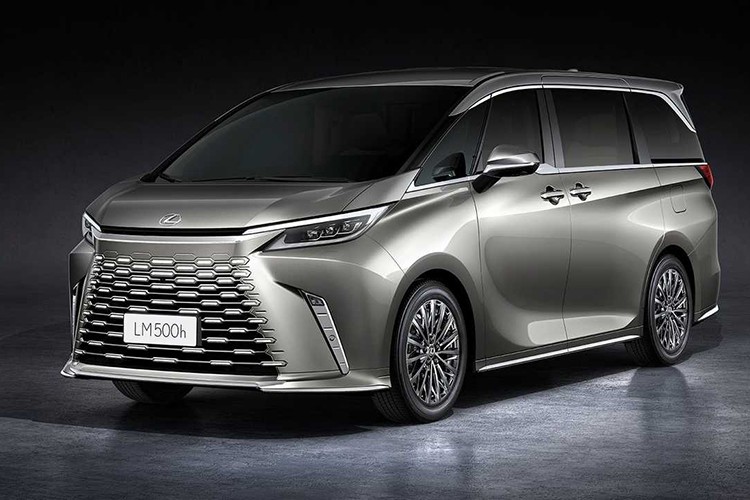 Lexus'un yeni LM Modeli Türkiye'de