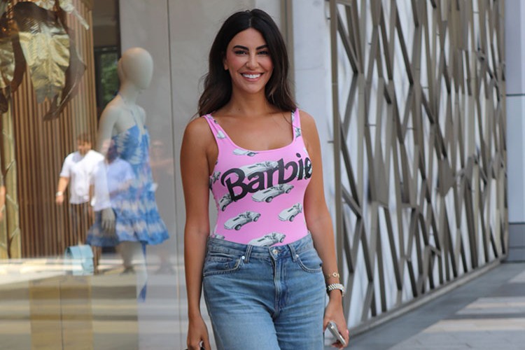 Barbie alışverişti