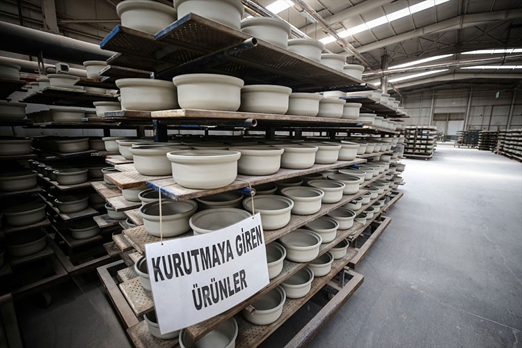 Kadınların şekillendirdiği çömlekler 94 ülkeye ihraç ediliyor