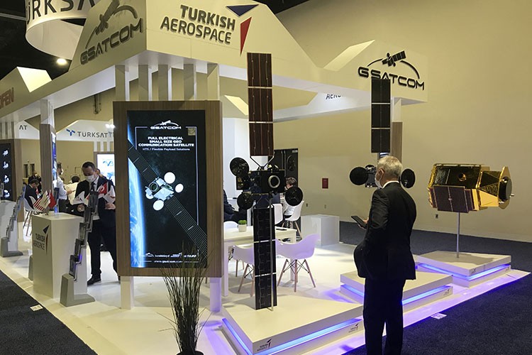 Türk firmaları dünyanın en büyük uydu fuarında