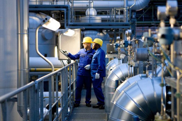 Almanya'da piyasa daraldı