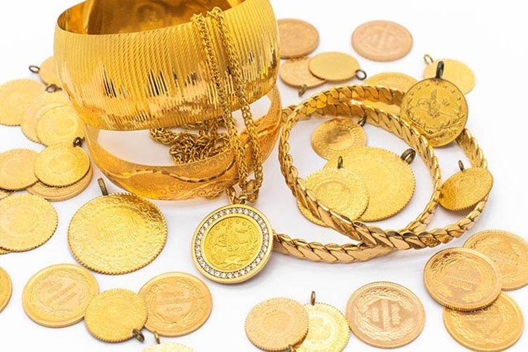 Altında tarihi düşüş