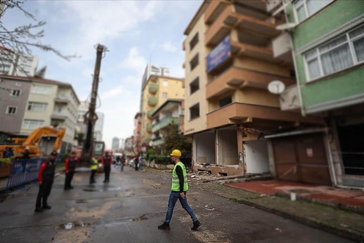 İstanbul'da çökme riski taşıyan 1556 bina tespit edildi