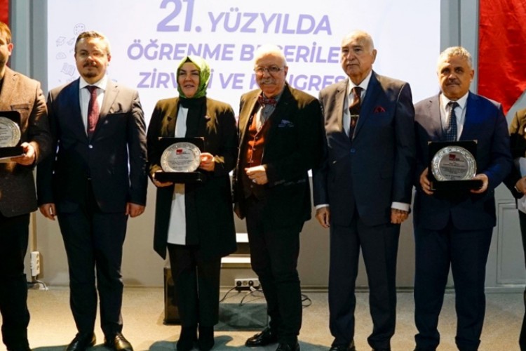 21. YÜZYILDA ÖĞRENME BECERİLERİ ZİRVESİ