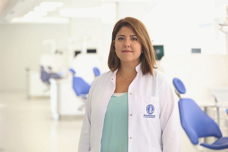 Aralık Dişler Gerçekten Sempatik ve Masum mu?