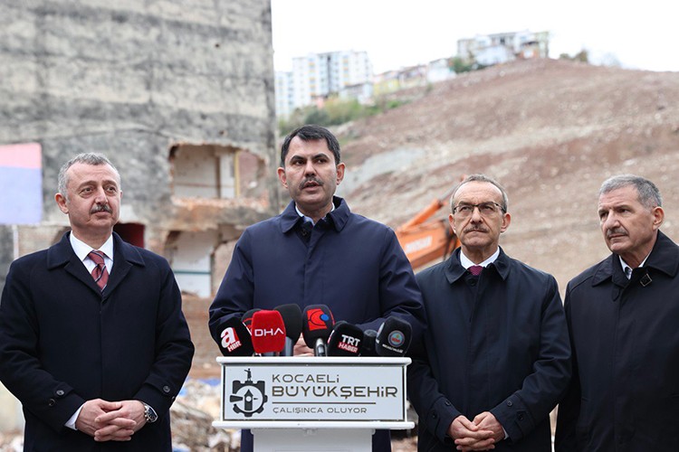 Bakan Murat Kurum, Kocaeli'de kentsel dönüşüm projesinde konuştu