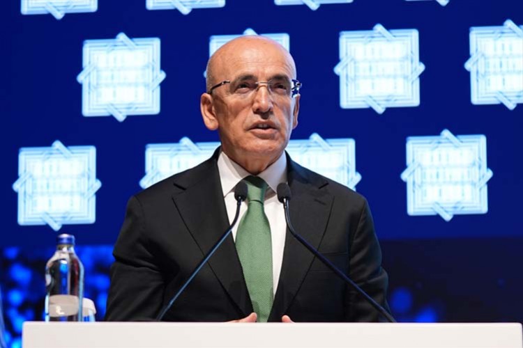 "Düşük borçluluğumuz ekonomimize önemli esneklik sağlıyor"
