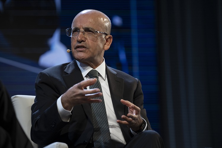 "İhracatçılara 53 milyar dolar destek sağlamasını bekliyoruz"