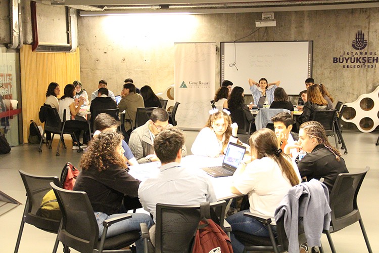GençBizz Lise Girişimcilik Programı başvuruları başladı