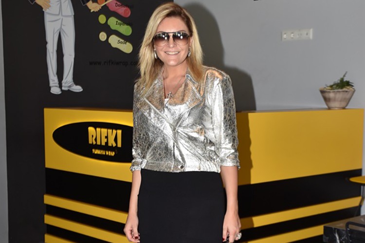 Burcu Hattat'tan öğrencilere destek...