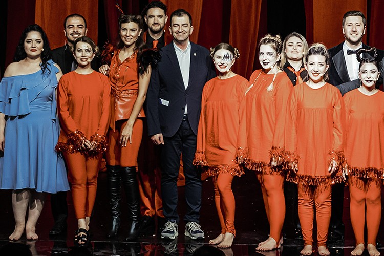 Bir Yaz Gecesi Rüyası seyircisiyle buluştu