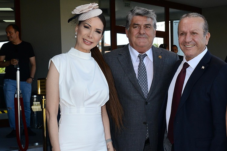 Tuğba Özer KKTC protokolünde