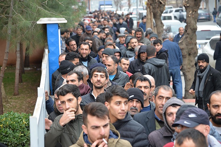 İşsizlik 1.8 arttı