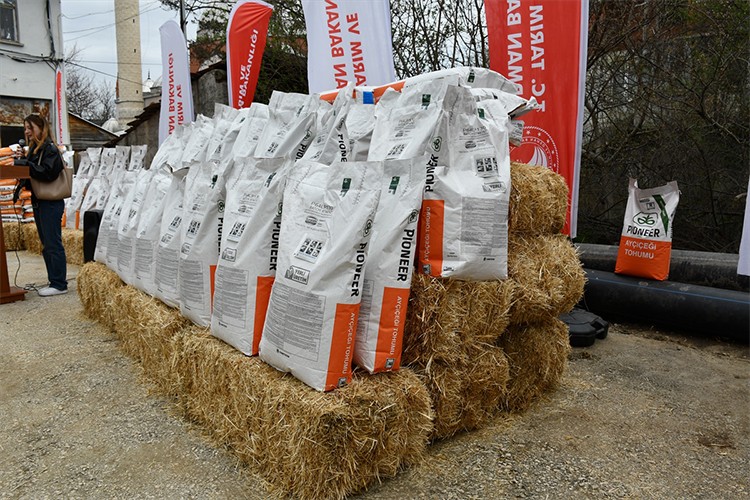 Bilecikli çiftçiler arazilerini birlikte işleyecek