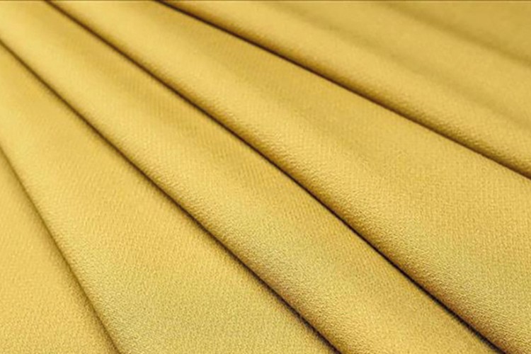 Altınyıldız 6 milyon pet şişeyi kumaşa çevirdi