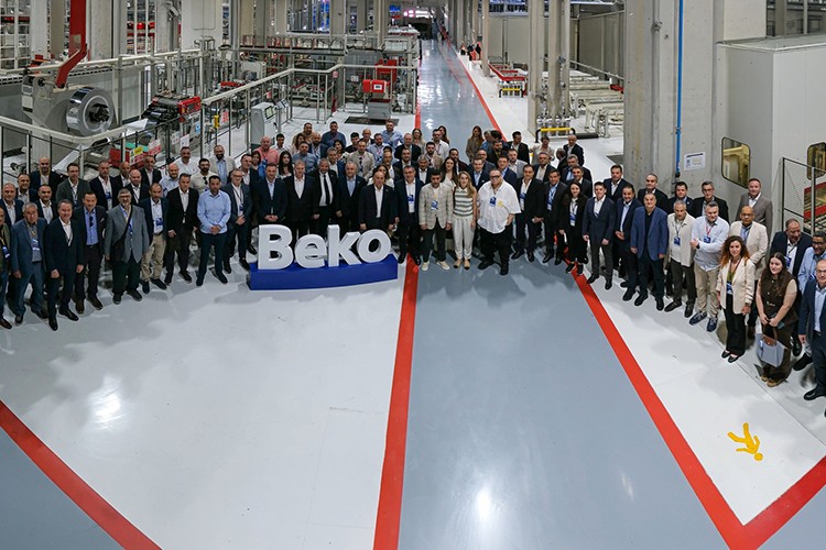 Arçelik, 25 ülkeden distribütörlerini Manisa'da ağırladı
