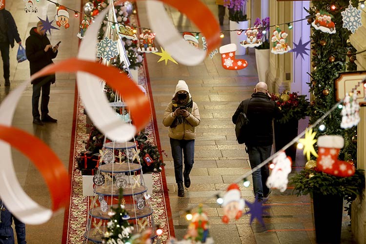 Ruslar harcamalarına iyice kıstı
