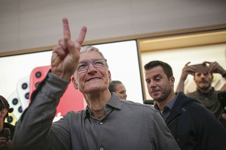 Apple CEO'suna 750 milyonluk hisse