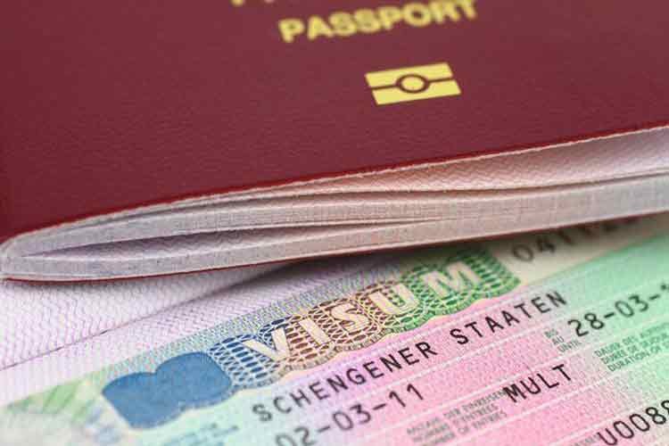 Aracı kurum çalışanları sıkıntıyı ranta çeviriyor