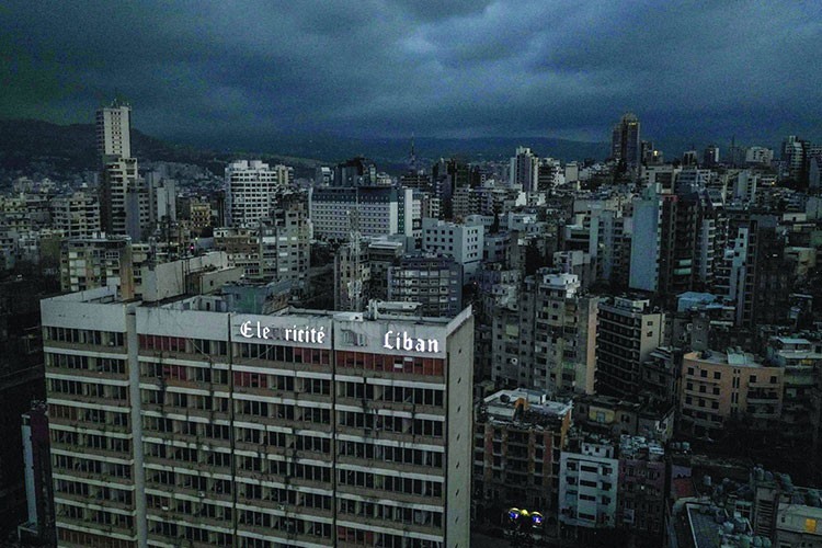 Adap başkentlerinde elektrik yok