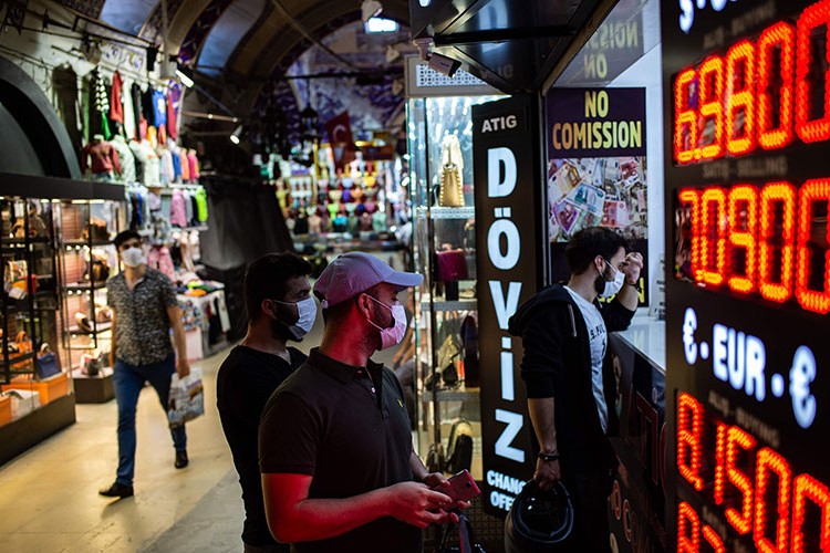 Dolar 34.22'den açıldı