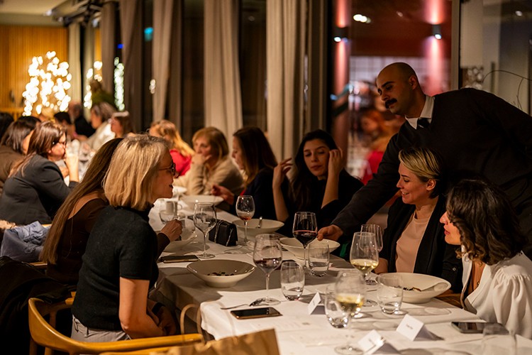 Yerel üretim, girişimcilik ve dayanışma aynı masada