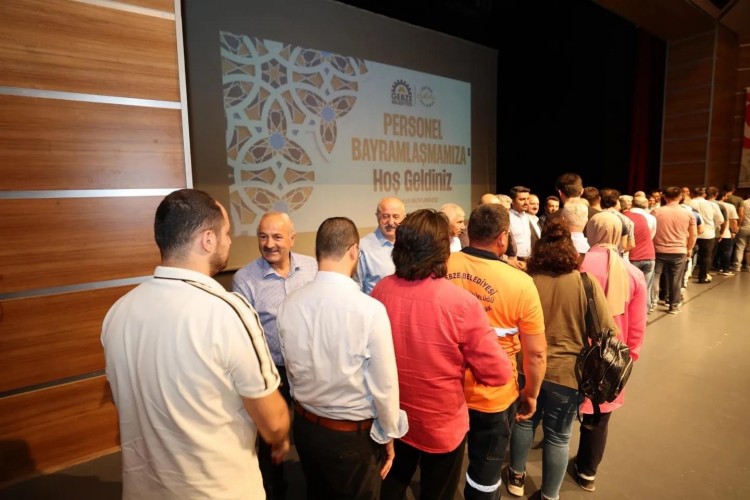 Başkan Büyükgöz, Mesai Arkadaşlarıyla Bayramlaştı