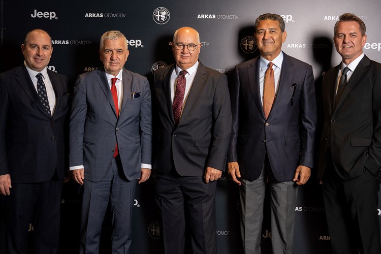 Alfa Romeo ve Jeep Arkas Otomotiv ile devam etti