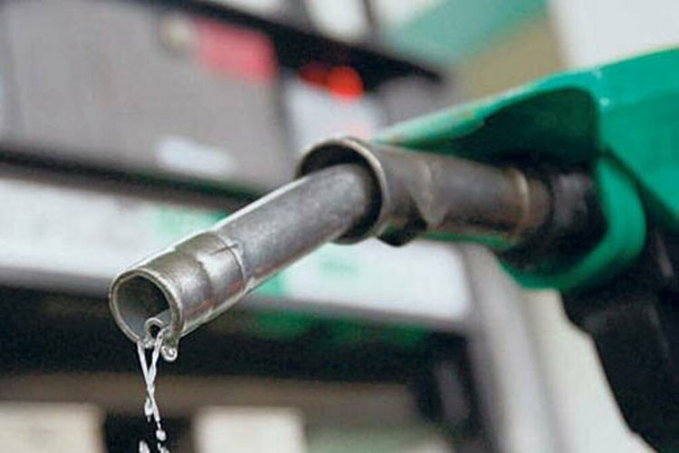 Benzine 20 kuruş zam