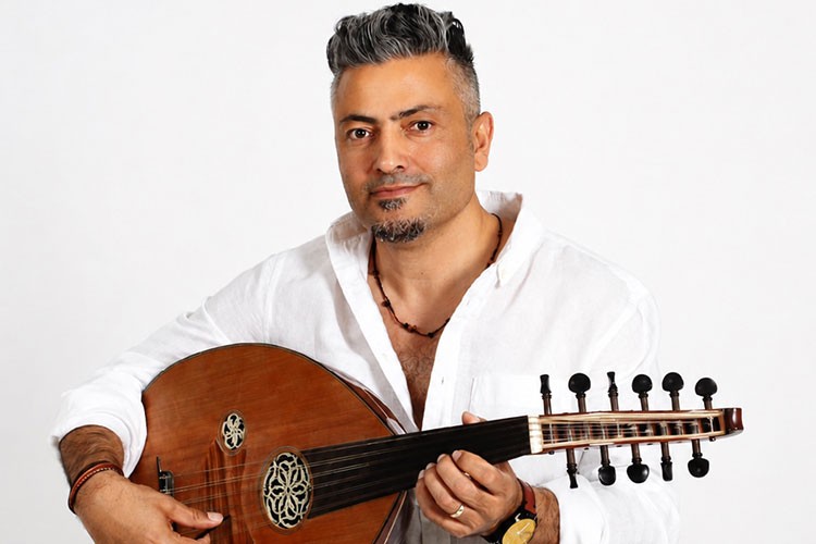 Coşkun Sabah benzerliğiyle dikkat çekti