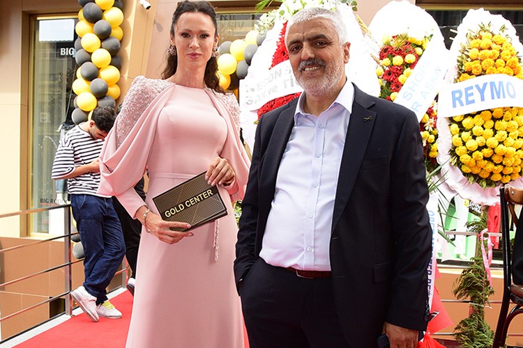 Kral gibi açılış