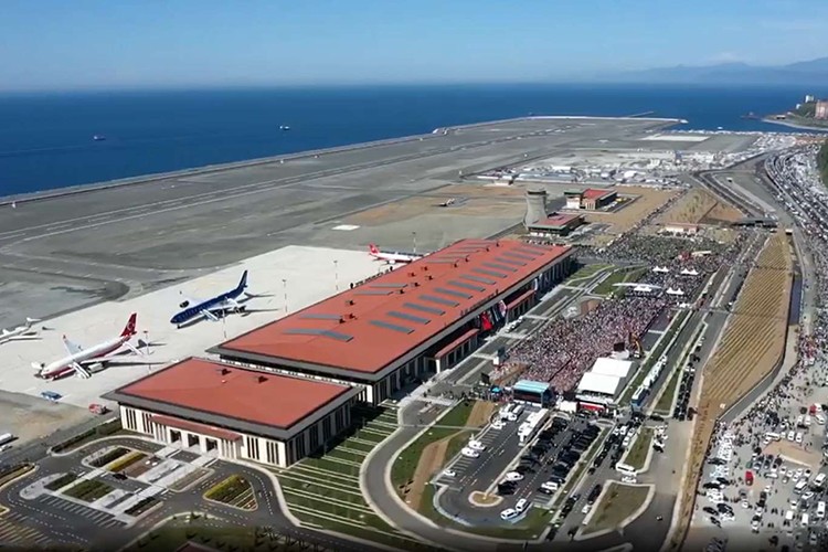 Rize-Artvin Havalimanı 4 ayda 256 bin 371 yolcuyu ağırladı