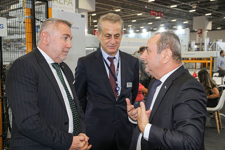 Ertekin'den IBIA Expo'ya ziyaret