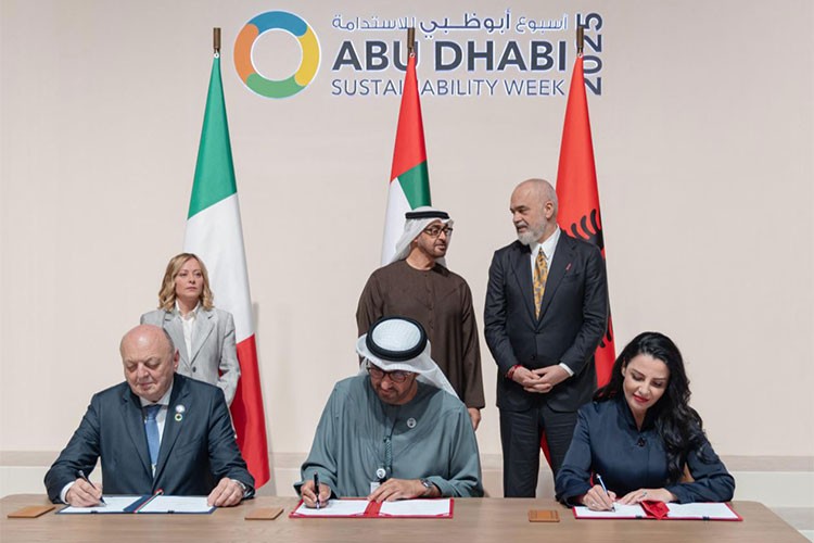 Arnavutluk, BAE ve İtalya'dan yeşil enerji işbirliği anlaşması