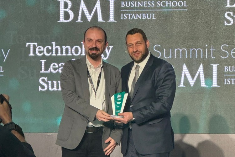 Anadolu Sigorta Genel Müdür Yardımcısı Korhan Kuyu'ya En Etkin 50 Teknoloji Lideri Ödülü
