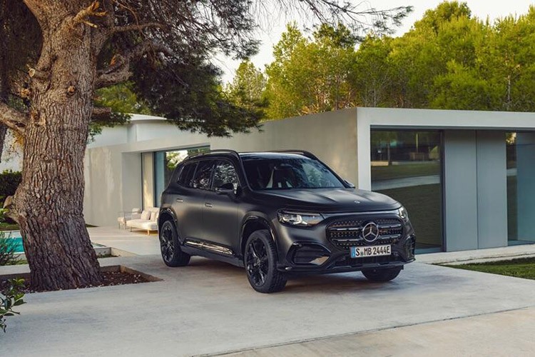 Yeni Mercedes-Benz GLB içten yanmalı motoruyla Türkiye'de