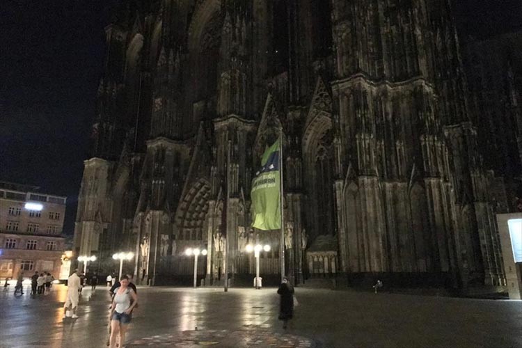 Almanya'da enerji tasarrufu; Gece ışıklar kapatıldı