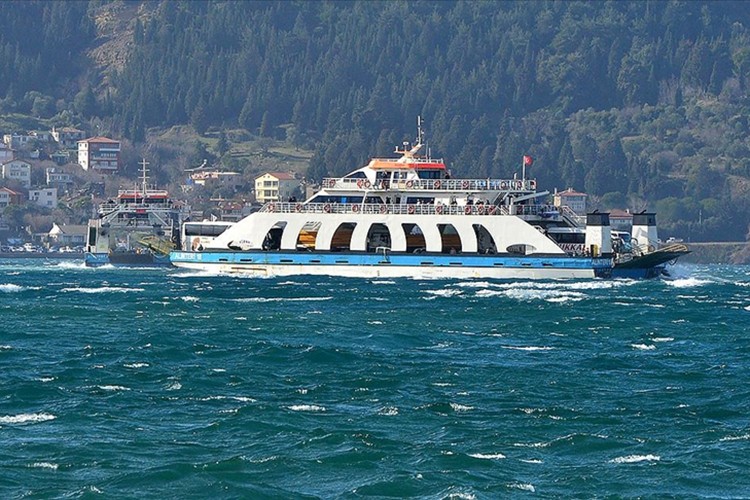 Bozcaada ve Gökçeada hatlarında yarınki bazı feribot seferleri iptal edildi