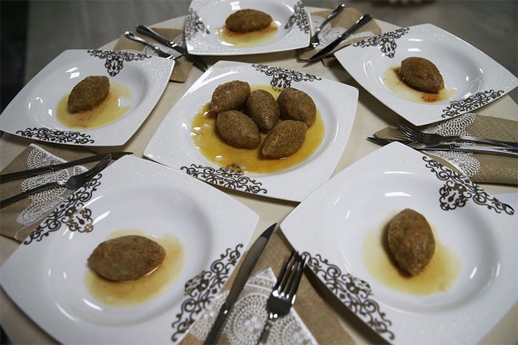 Malatya'da kadınlar "en iyi içli köfte" için yarıştı