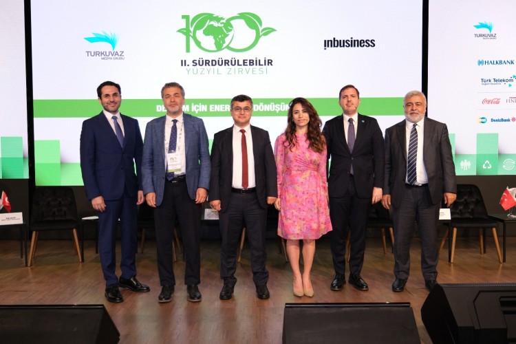 Dicle Elektrik Genel Müdürü Yaşar Arvas II. Sürdürülebilir Yüzyıl Zirvesi'nde Konuştu